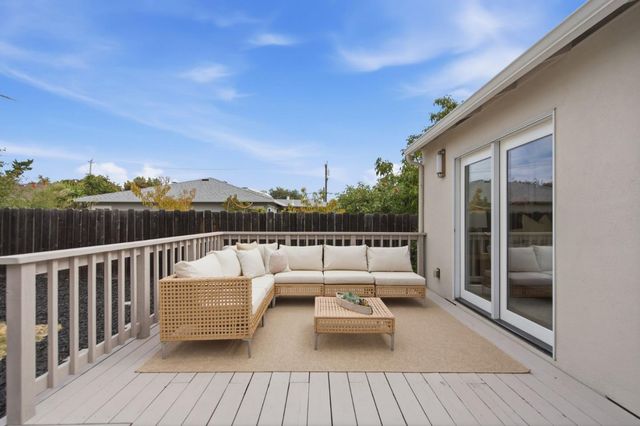 1818 Madison Avenue, Redwood City, CA 94061