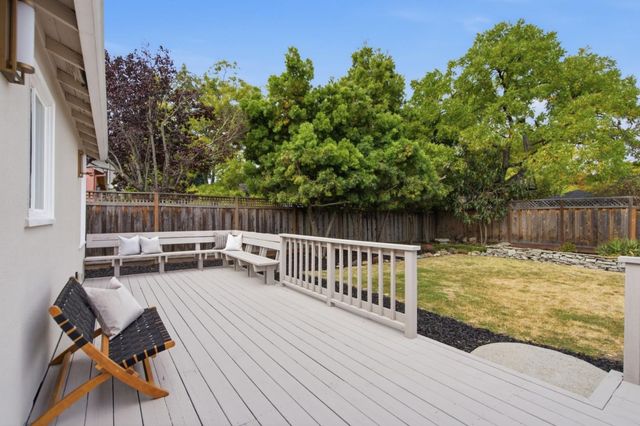 1818 Madison Avenue, Redwood City, CA 94061