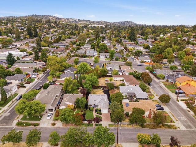 1818 Madison Avenue, Redwood City, CA 94061