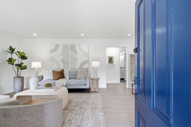 1818 Madison Avenue, Redwood City, CA 94061