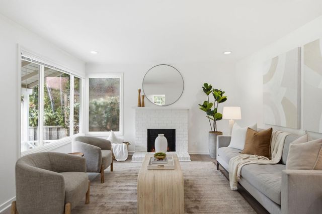 1818 Madison Avenue, Redwood City, CA 94061
