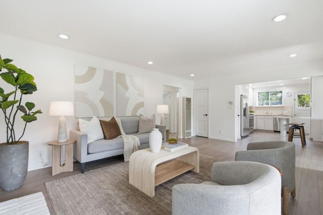 1818 Madison Avenue, Redwood City, CA 94061