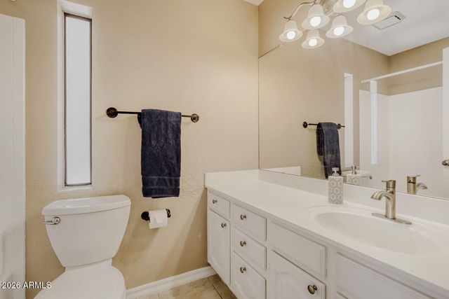 3214 E SIESTA Lane, Phoenix, AZ 85050