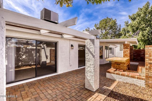 3214 E SIESTA Lane, Phoenix, AZ 85050