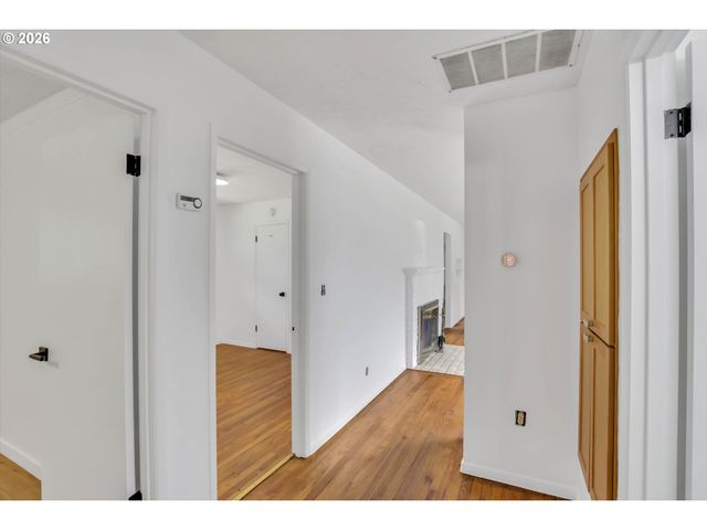 18135 Se LINCOLN St, Portland, OR 97233