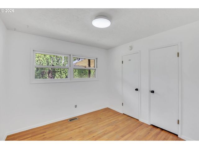 18135 Se LINCOLN St, Portland, OR 97233
