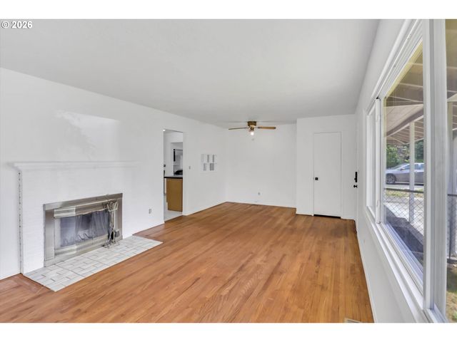 18135 Se LINCOLN St, Portland, OR 97233