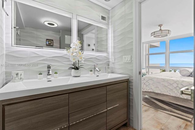 2841 N Ocean Blvd 1402, Fort Lauderdale, FL 33308