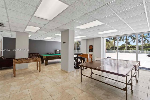 2841 N Ocean Blvd 1402, Fort Lauderdale, FL 33308