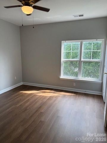 10669 Hill Point Court, Charlotte, NC 28262