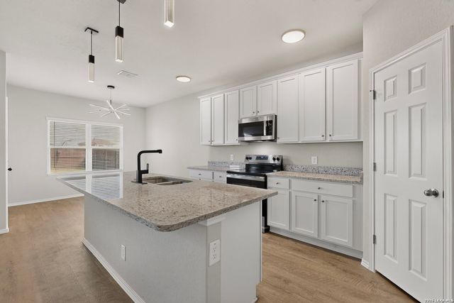 3300 Ridge Pl, Seguin, TX 78155