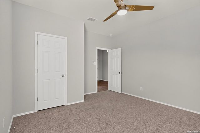 3300 Ridge Pl, Seguin, TX 78155