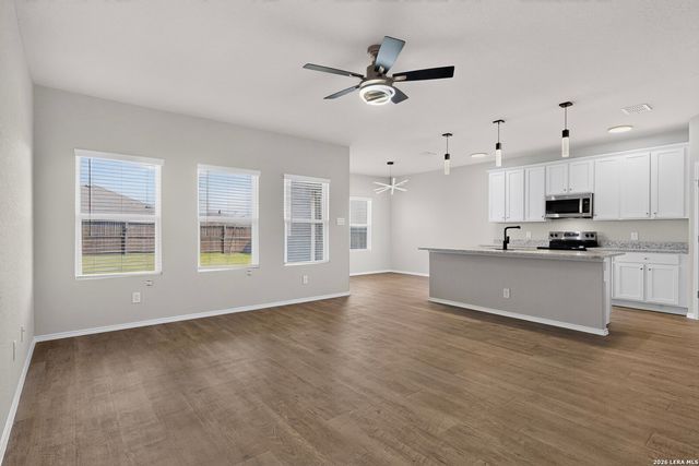 3300 Ridge Pl, Seguin, TX 78155