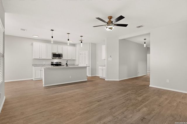 3300 Ridge Pl, Seguin, TX 78155