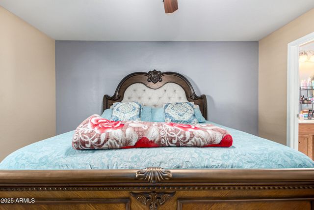 11598 W VOGEL Avenue, Youngtown, AZ 85363