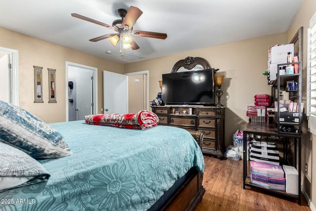 11598 W VOGEL Avenue, Youngtown, AZ 85363