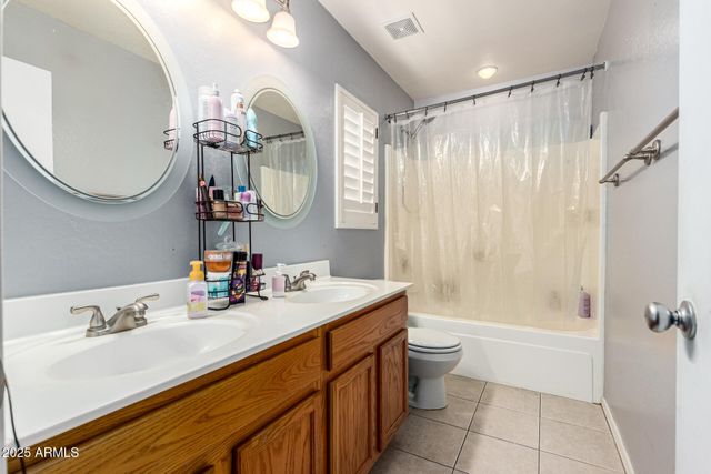 11598 W VOGEL Avenue, Youngtown, AZ 85363