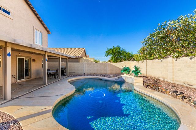 11598 W VOGEL Avenue, Youngtown, AZ 85363