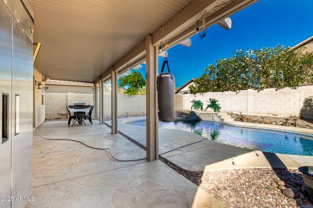 11598 W VOGEL Avenue, Youngtown, AZ 85363