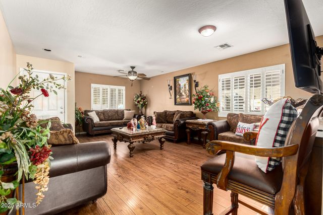 11598 W VOGEL Avenue, Youngtown, AZ 85363