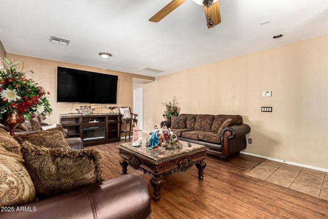 11598 W VOGEL Avenue, Youngtown, AZ 85363