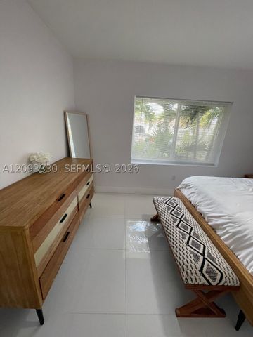 3330 NW 18th St, Miami, FL 33125