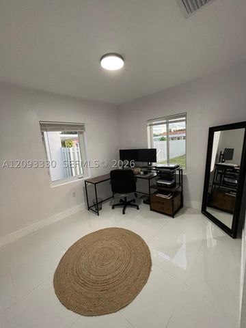 3330 NW 18th St, Miami, FL 33125