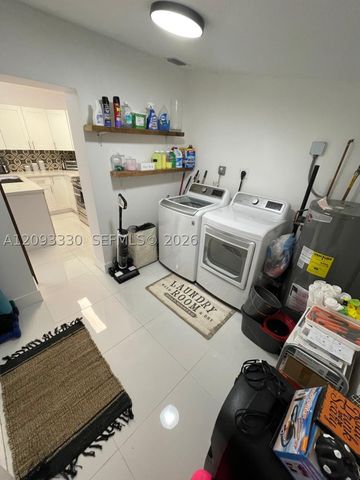 3330 NW 18th St, Miami, FL 33125