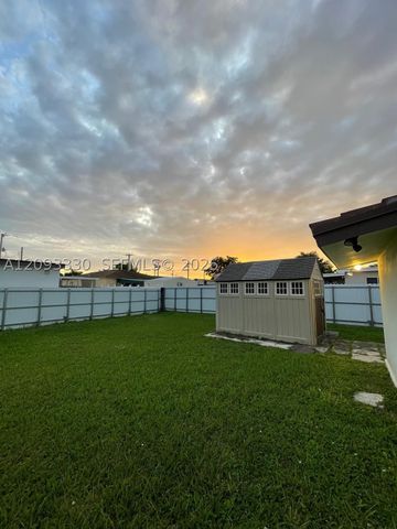 3330 NW 18th St, Miami, FL 33125