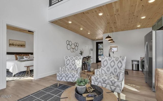 409 Compass Point Way, Sevierville, TN 37876
