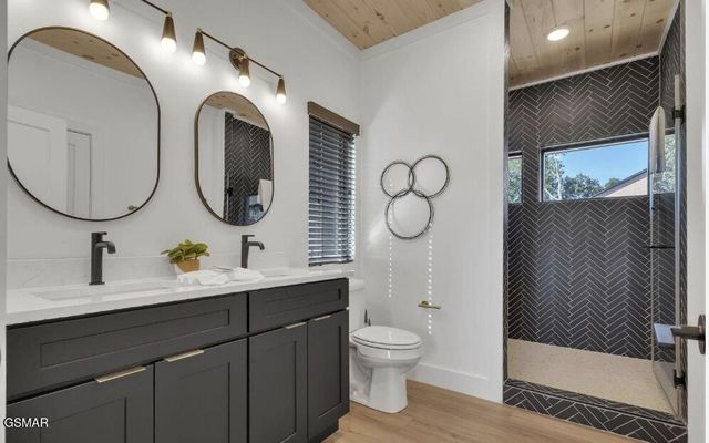409 Compass Point Way, Sevierville, TN 37876