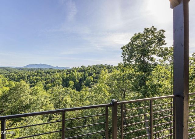 409 Compass Point Way, Sevierville, TN 37876
