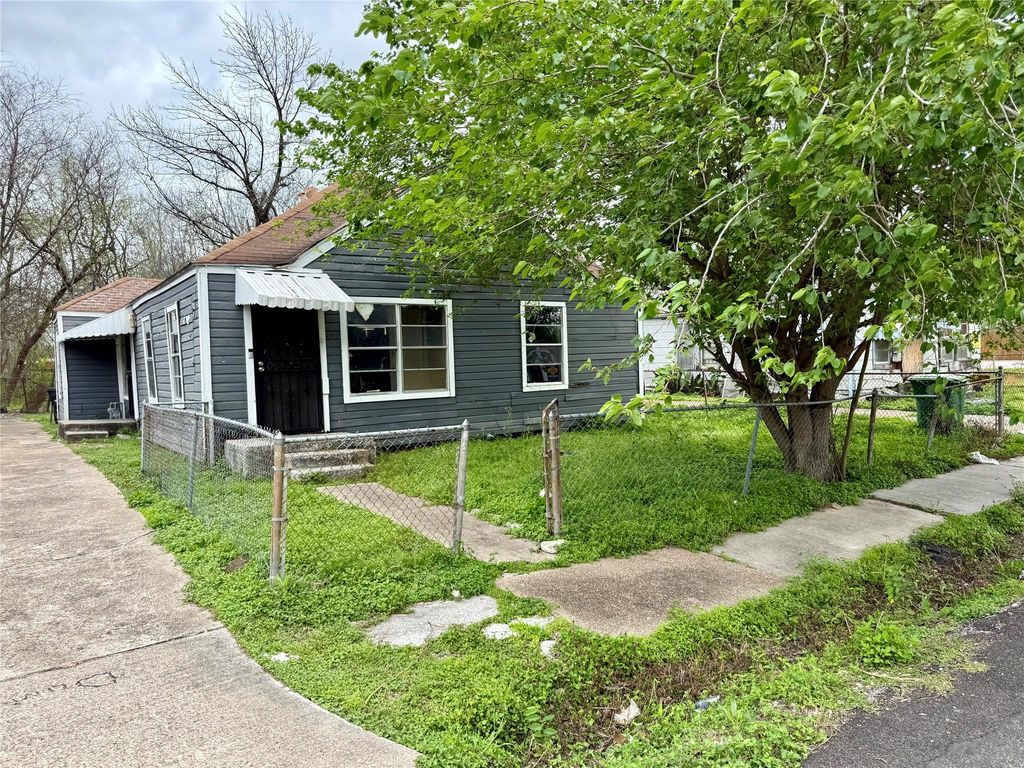 3053 Noble Street, Houston, TX 77026