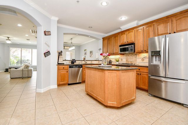 4212 Stonebridge Drive, Missouri City, TX 77459