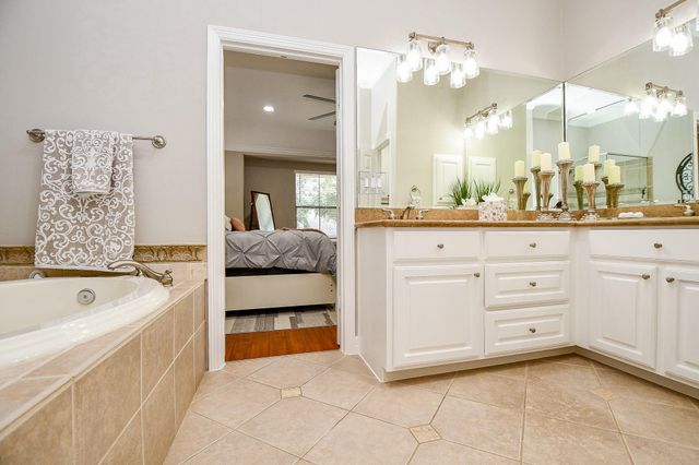 4212 Stonebridge Drive, Missouri City, TX 77459