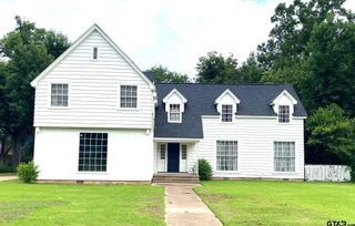 627 El Paso, Jacksonville, TX 75766