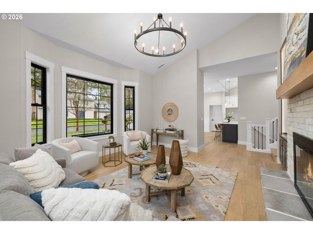 9355 Sw PINE St, Beaverton, OR 97005