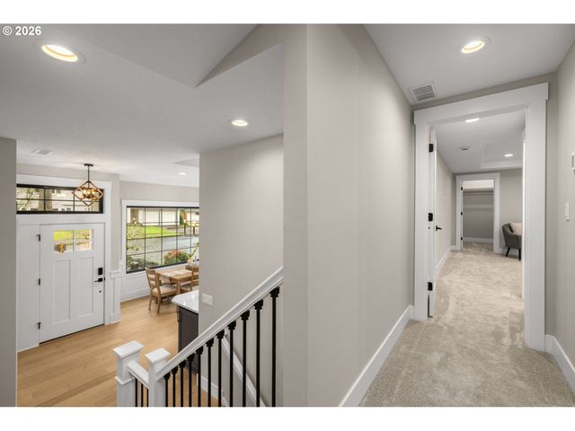 9355 Sw PINE St, Beaverton, OR 97005