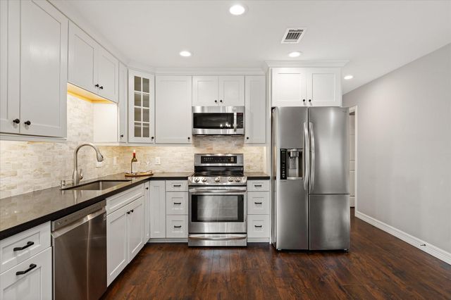 16963 Chapel Pines Drive 57, Spring, TX 77379