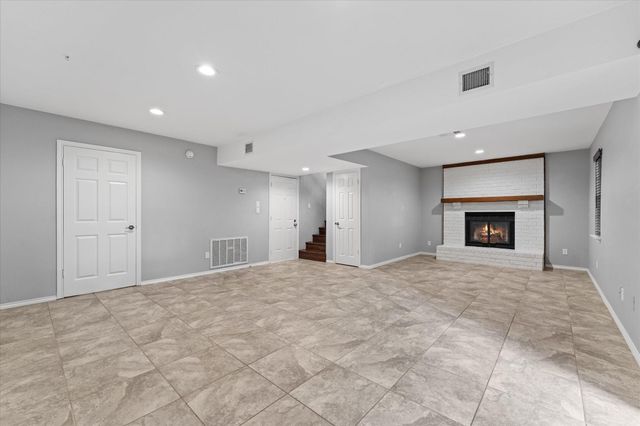 16963 Chapel Pines Drive 57, Spring, TX 77379