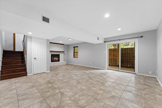 16963 Chapel Pines Drive 57, Spring, TX 77379