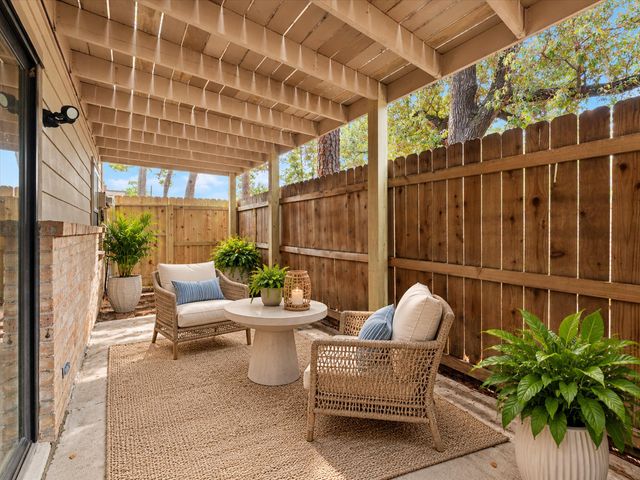 16963 Chapel Pines Drive 57, Spring, TX 77379