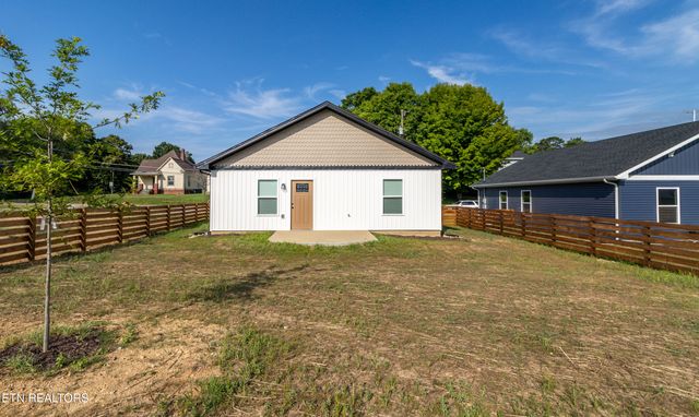 205 Kingwood Rd, Knoxville, TN 37918