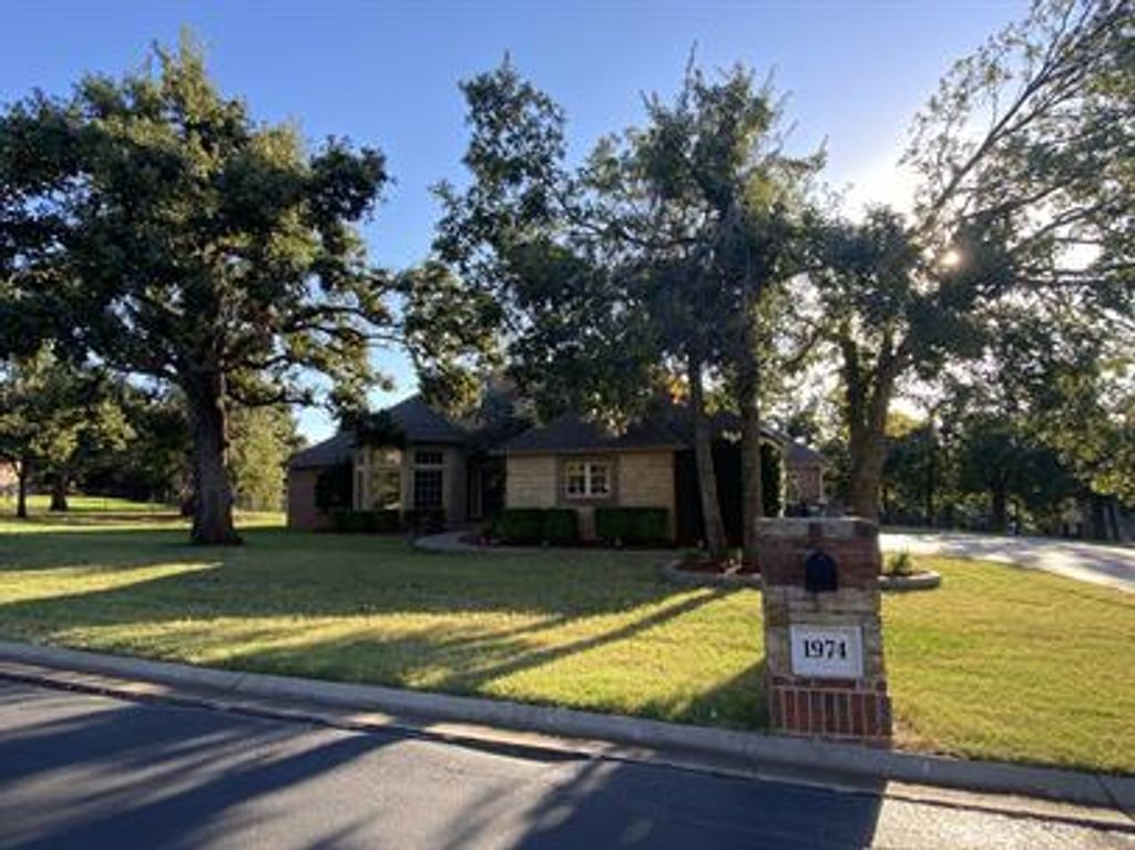 1974 Padova Point, Edmond, OK 73034