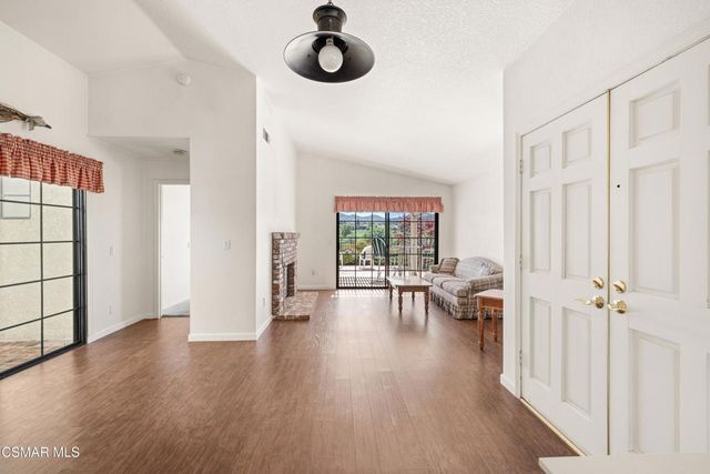 752 Wind Willow Way, Simi Valley, CA 93065