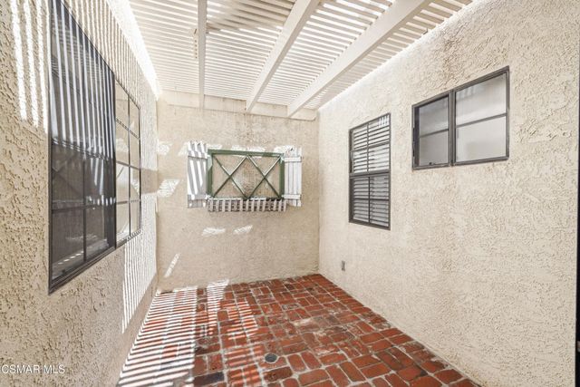 752 Wind Willow Way, Simi Valley, CA 93065