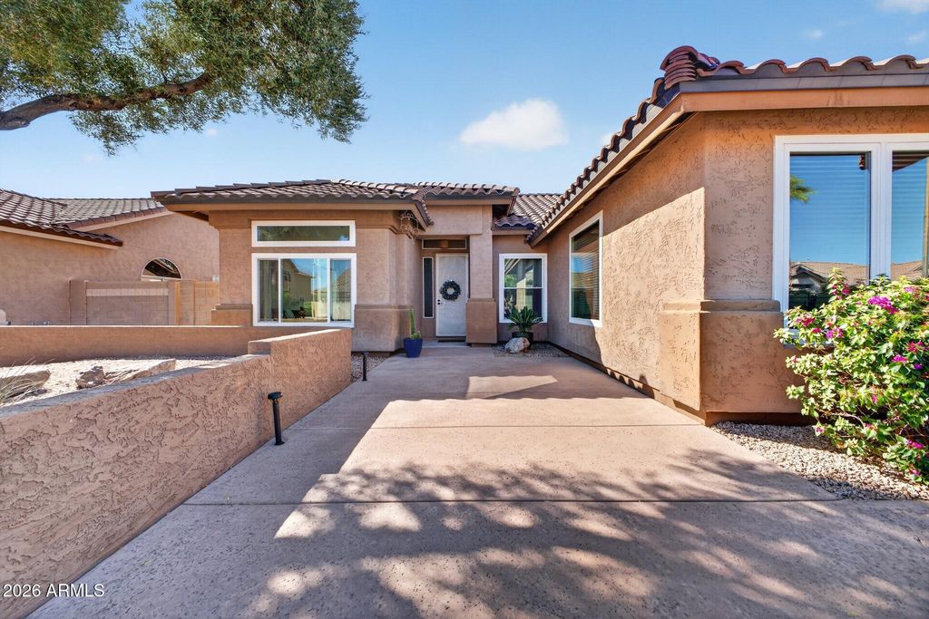 297 W OXFORD Lane, Gilbert, AZ 85233 — photo 3