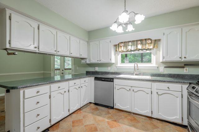 915 Sherry Circle, Hixson, TN 37343
