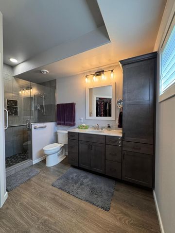 421 Westview Lane E, West Fargo, ND 58078