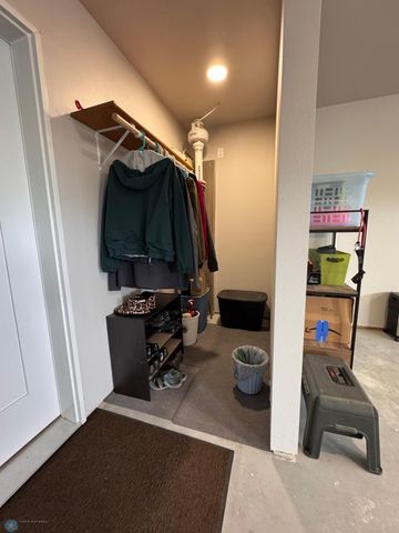 421 Westview Lane E, West Fargo, ND 58078